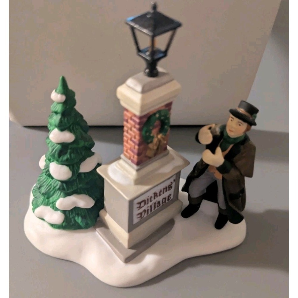 Dept 56 Heritage Dickens' 1995 Ye Olde Lamplighter Dickens' Village Sign in Box